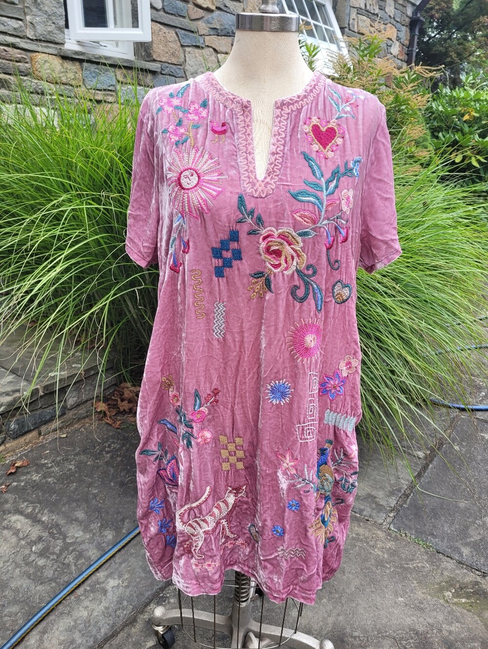 NEW !! Johnny Was Velvet VNeck Shift Dress Carmene